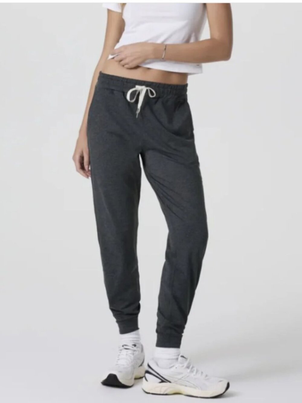 Vuori Women's Performance Jogger Pant Charcoal Heather Gray DreamKnit Size XS